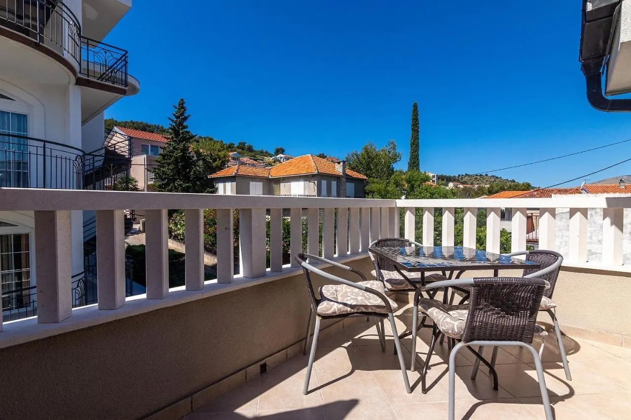 Apartments Janja Trogir Chorwacja