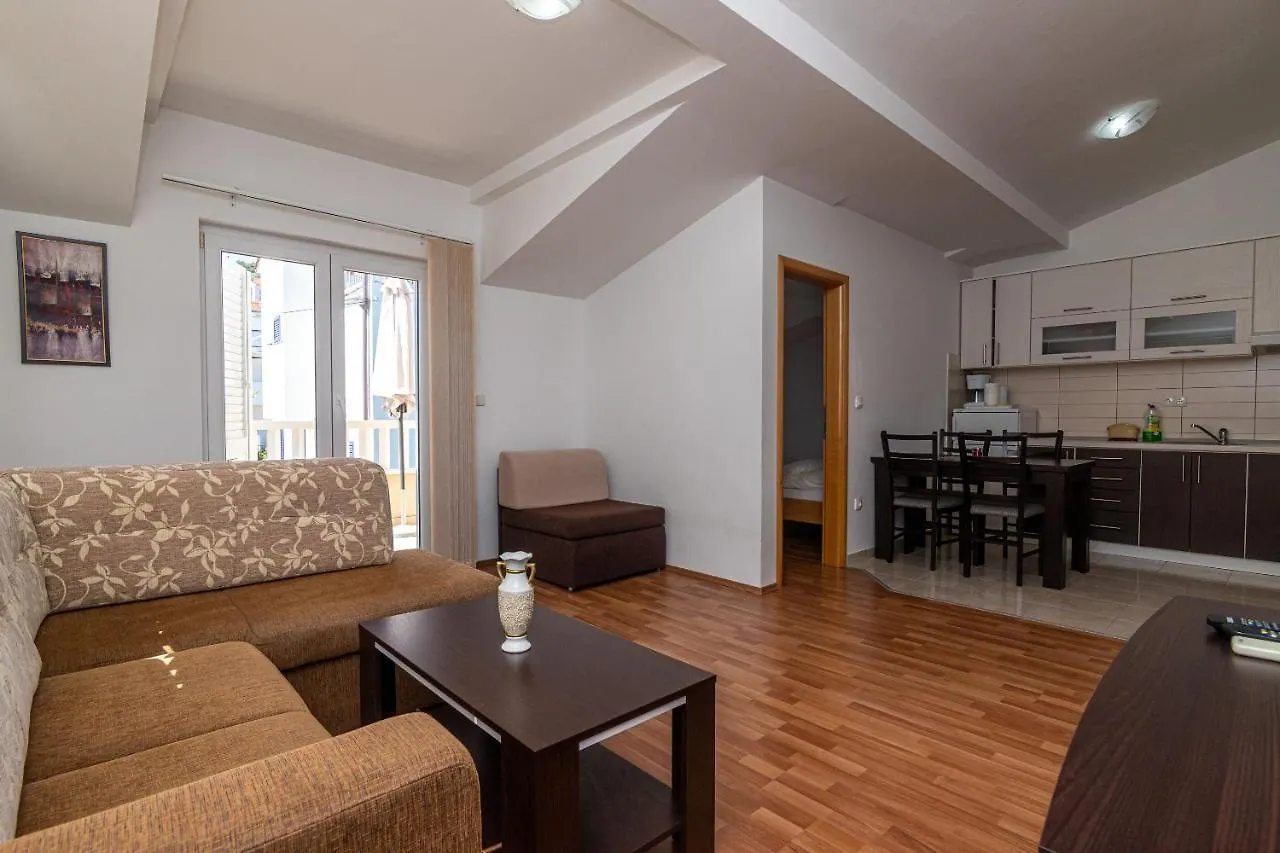 Apartments Janja Trogir