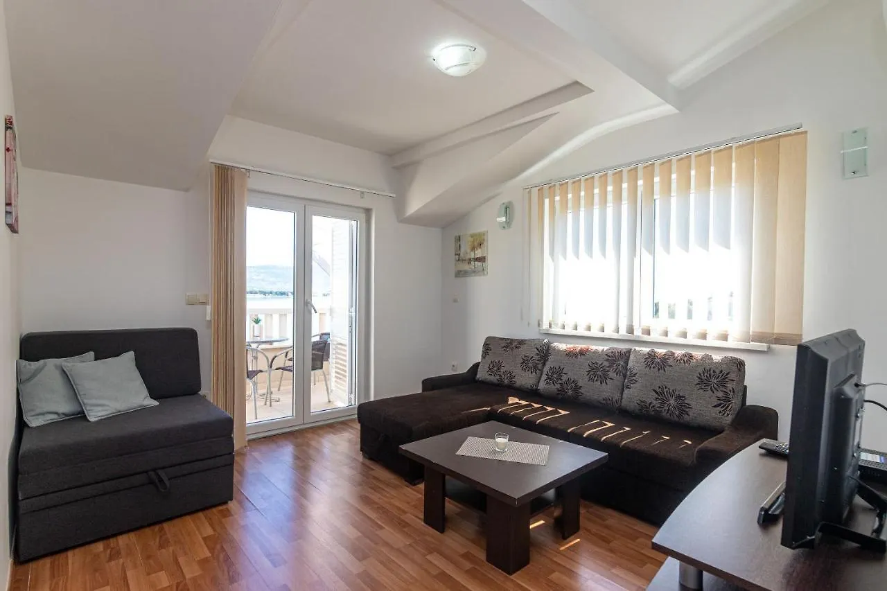 Apartments Janja Trogir