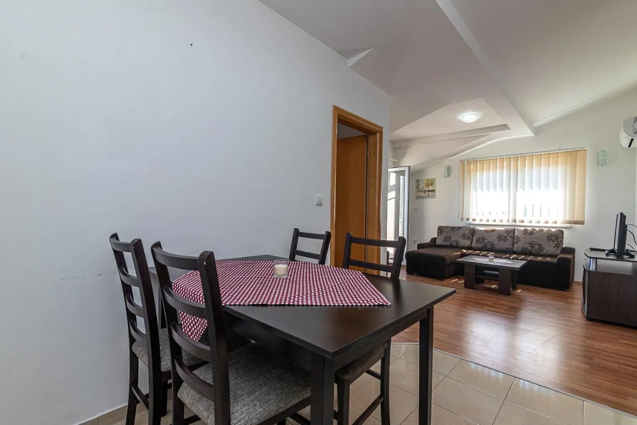 Apartments Janja 特罗吉尔 克罗地亚