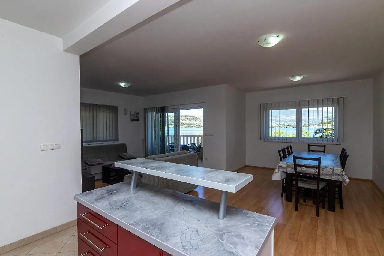 Apartments Janja Trogir