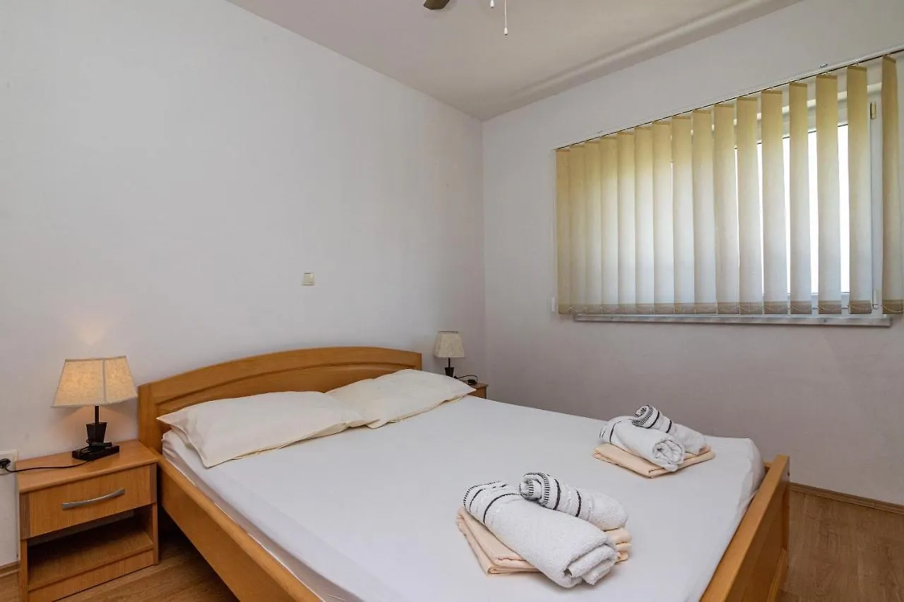 Apartments Janja Trogir